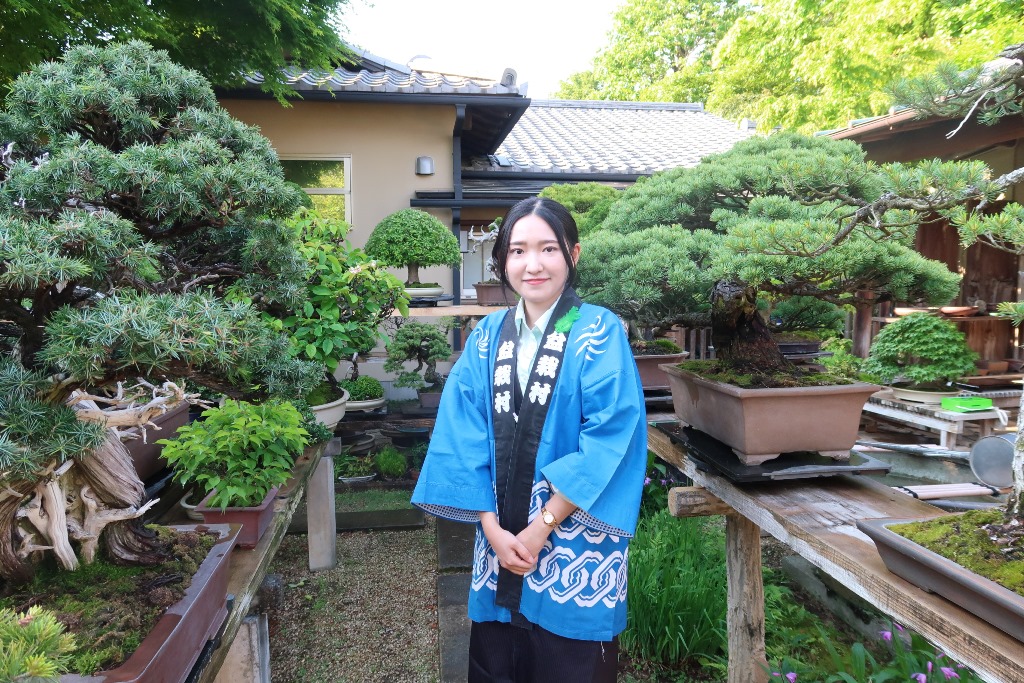 今週の一枚 22 大盆栽まつり 盆栽園 清香園の とある 講師さん Acoreおおみや